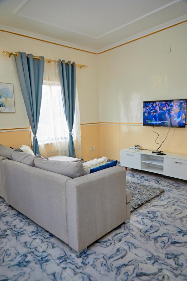 Appartement Avec Vue Panoramique Two Or Three Rooms Yaoundé Dış mekan fotoğraf