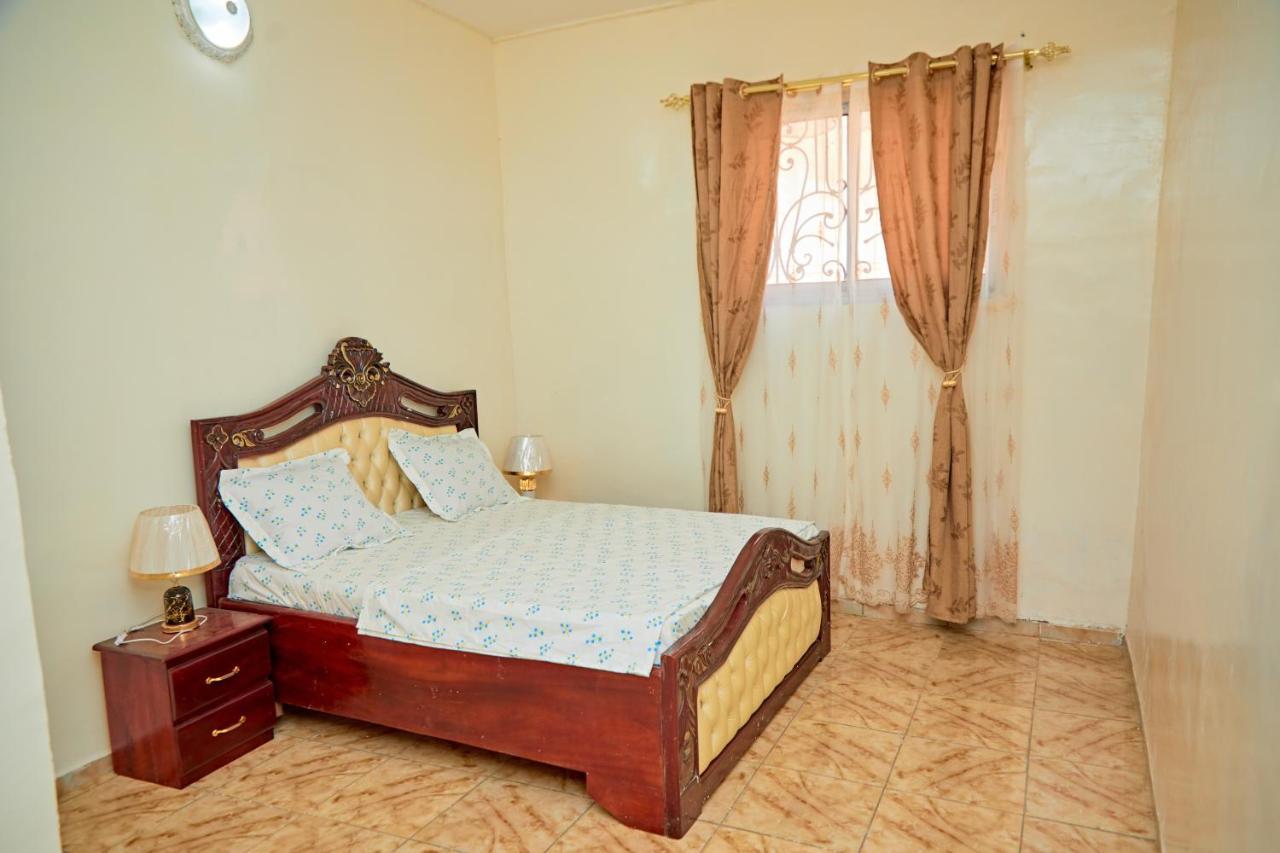 Appartement Avec Vue Panoramique Two Or Three Rooms Yaoundé Dış mekan fotoğraf
