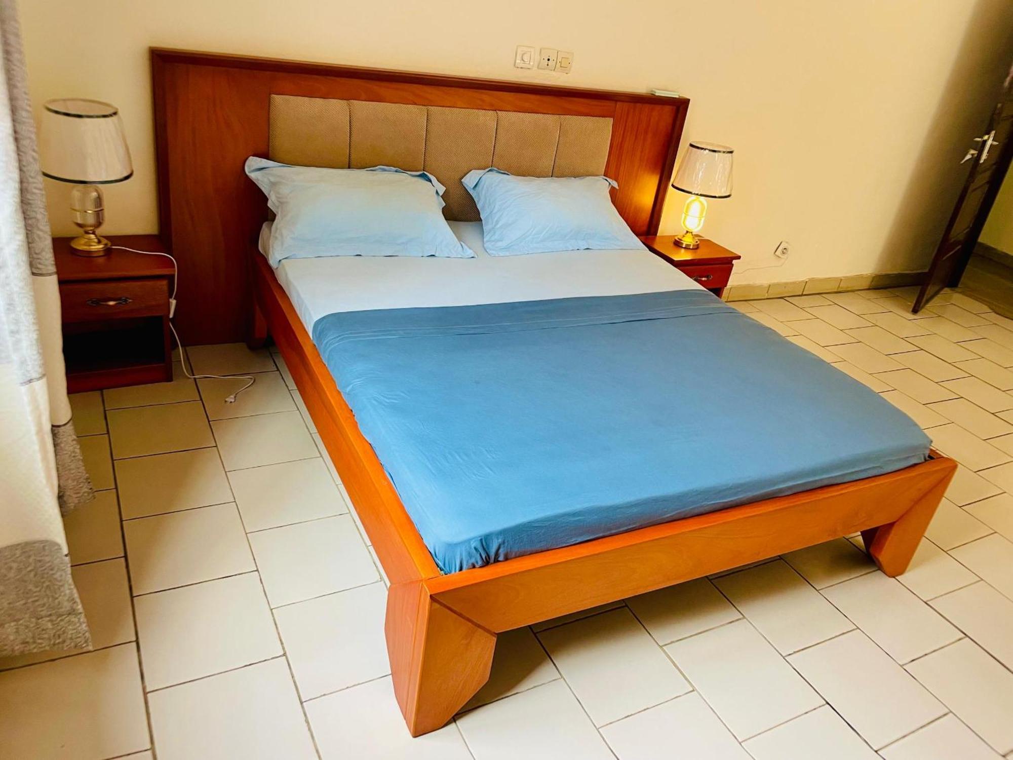 Appartement Avec Vue Panoramique Two Or Three Rooms Yaoundé Dış mekan fotoğraf