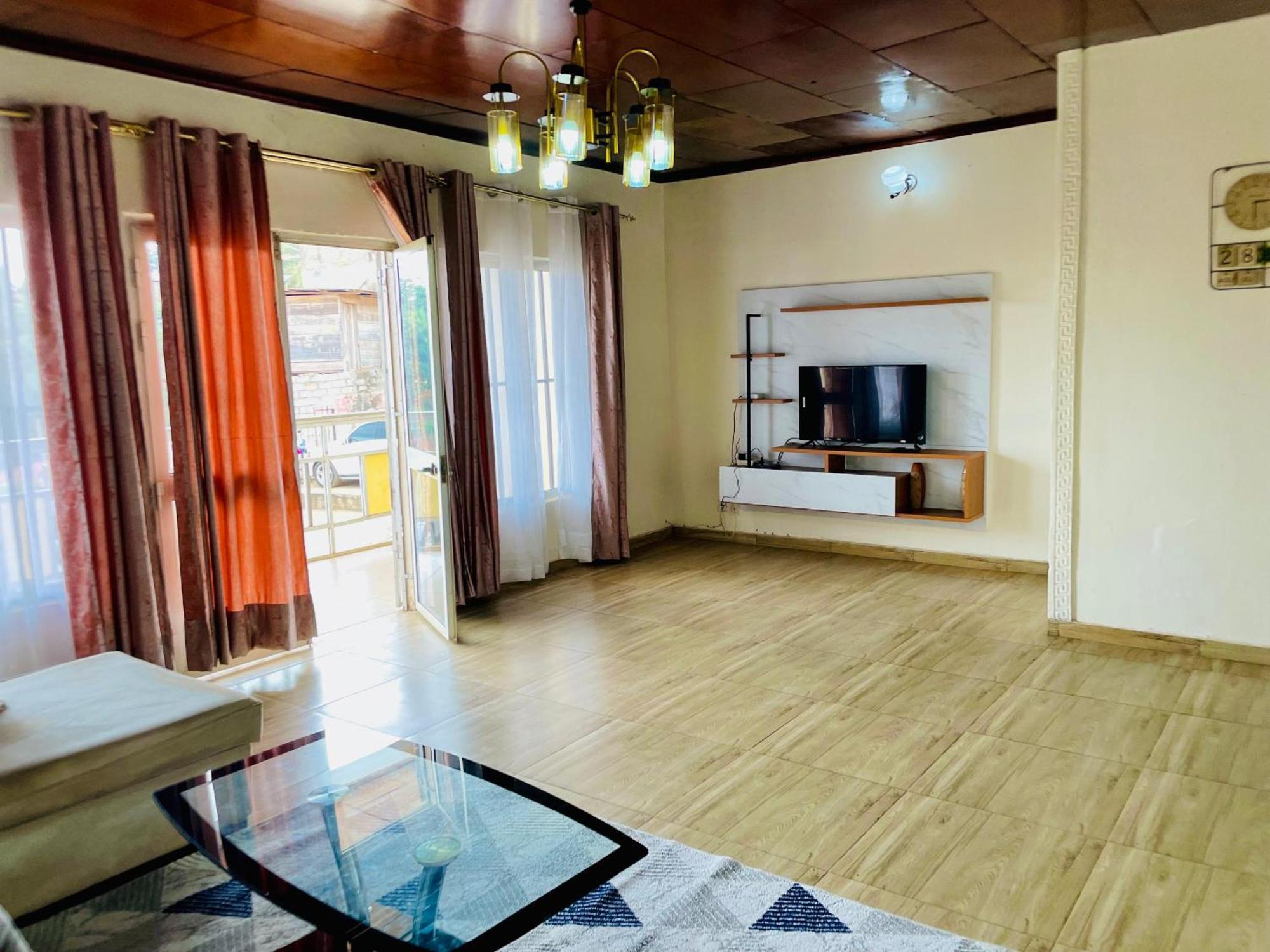 Appartement Avec Vue Panoramique Two Or Three Rooms Yaoundé Dış mekan fotoğraf