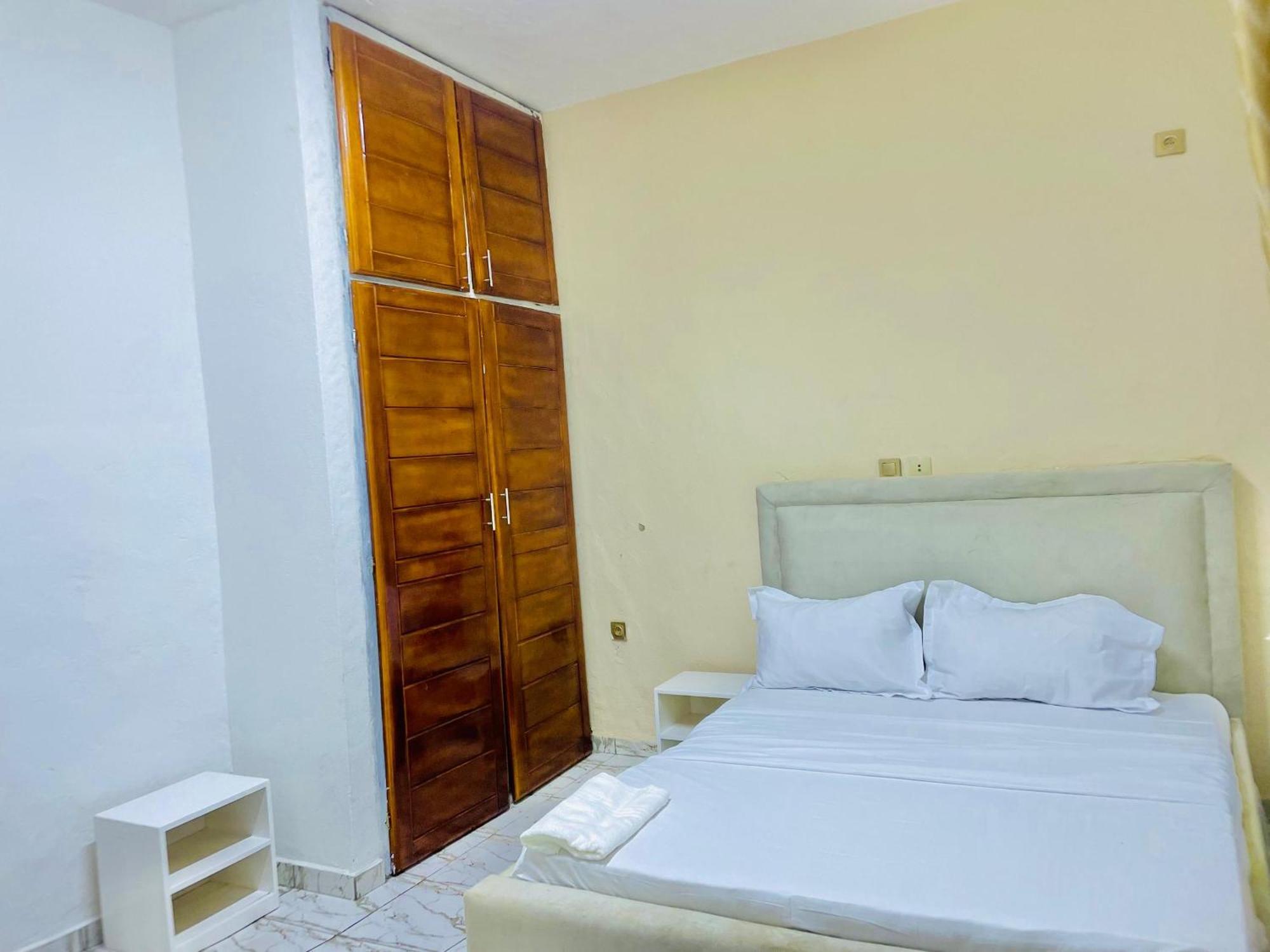 Appartement Avec Vue Panoramique Two Or Three Rooms Yaoundé Dış mekan fotoğraf