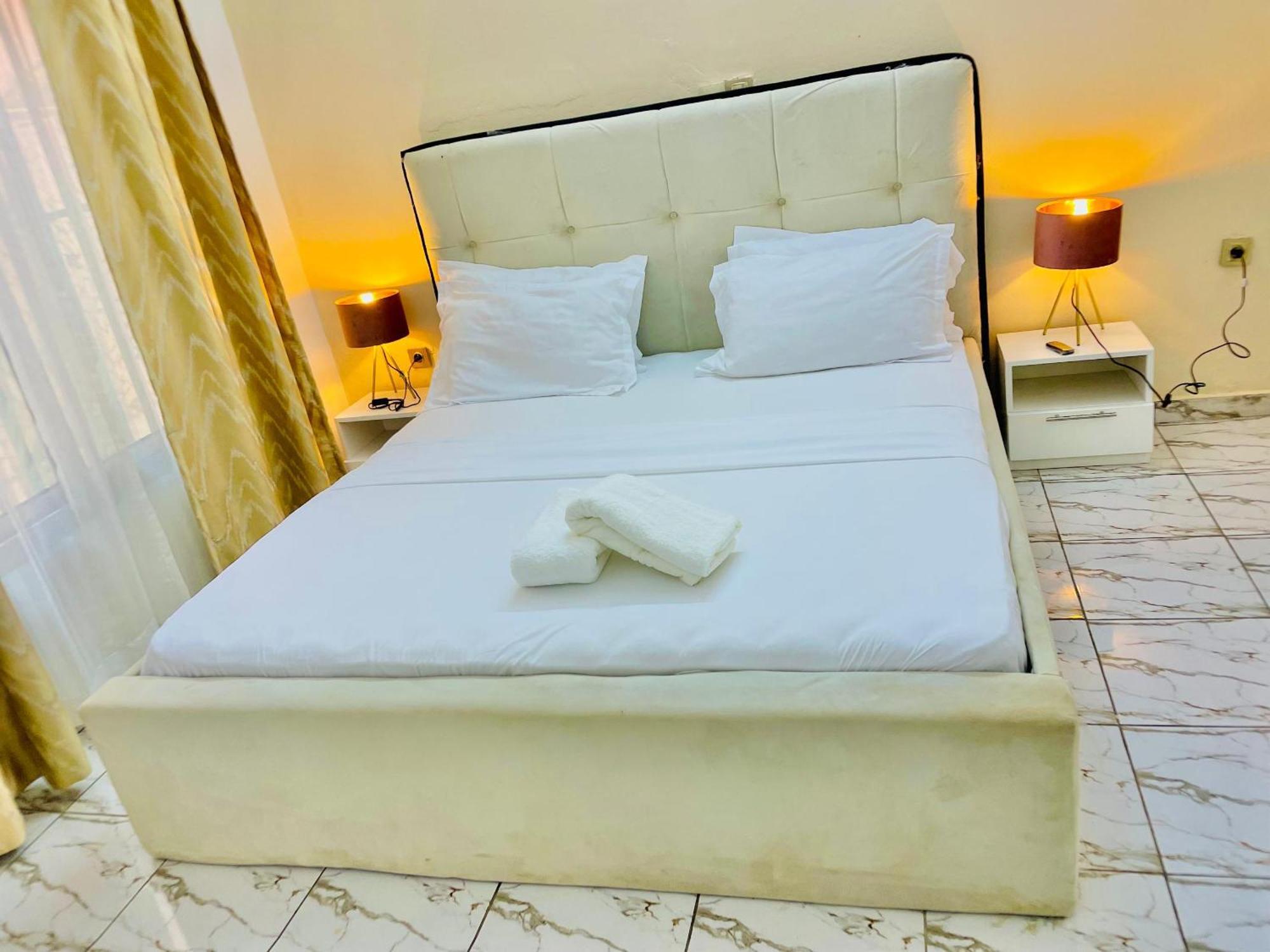Appartement Avec Vue Panoramique Two Or Three Rooms Yaoundé Dış mekan fotoğraf