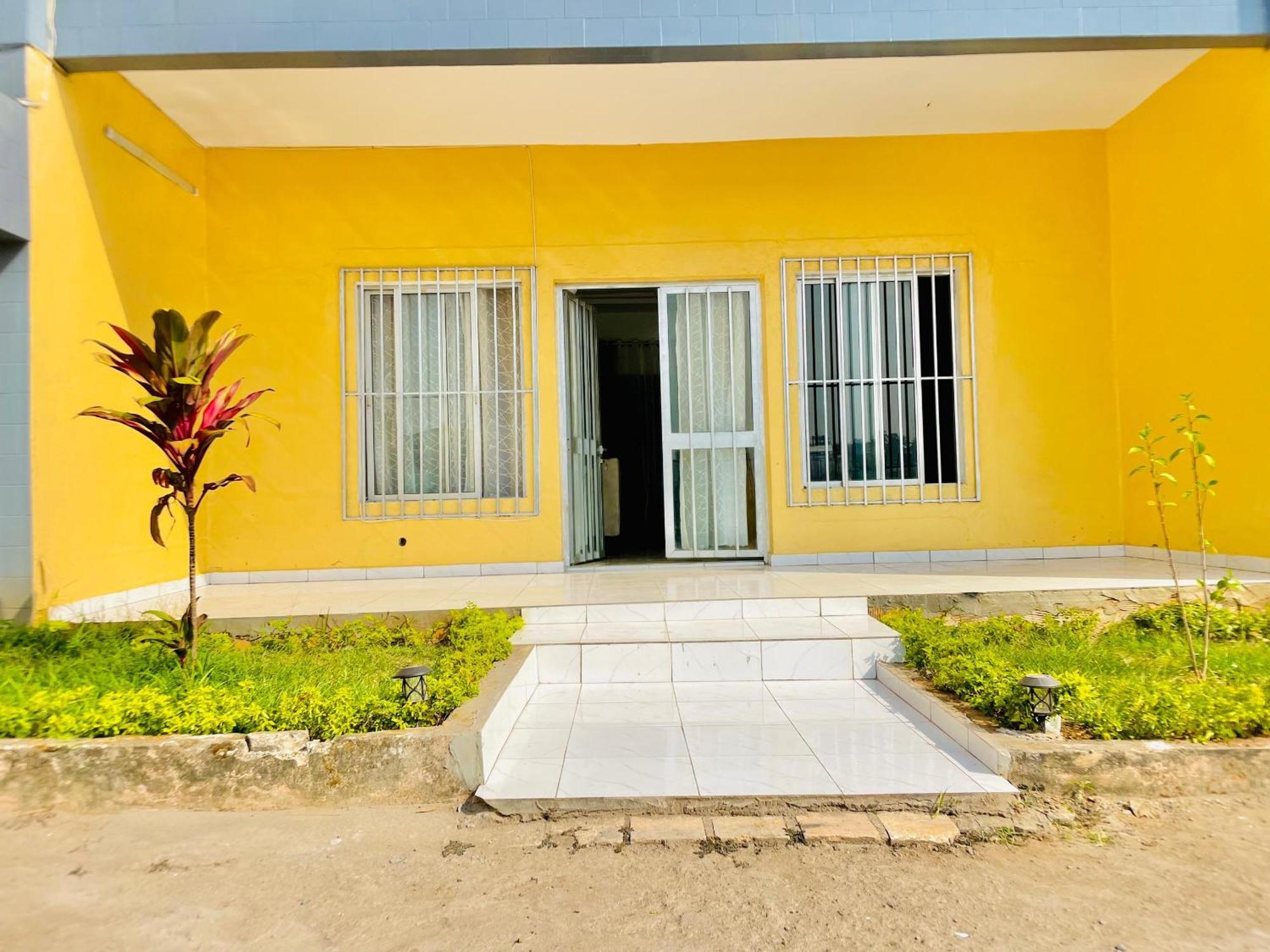 Appartement Avec Vue Panoramique Two Or Three Rooms Yaoundé Dış mekan fotoğraf